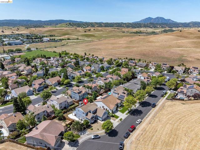 2902 Haddington Ct, Brentwood, CA 94513