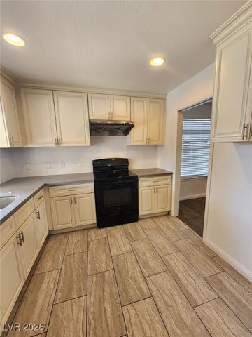 1823 Niblick Circle, Las Vegas, NV 89142