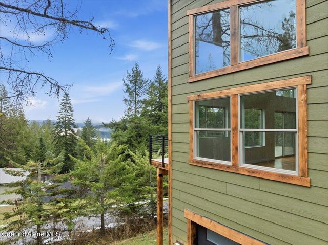 21941 S Lakeview DR, Worley, ID 83876