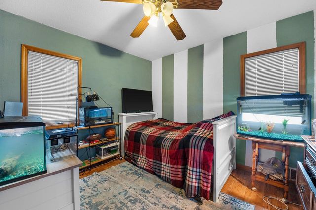 W271N2641 Pear Tree LANE, Pewaukee, WI 53072