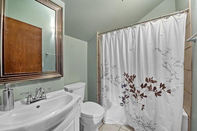 W271N2641 Pear Tree LANE, Pewaukee, WI 53072