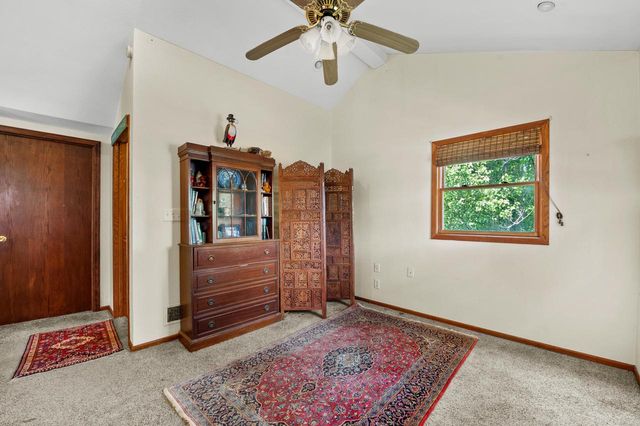 W271N2641 Pear Tree LANE, Pewaukee, WI 53072