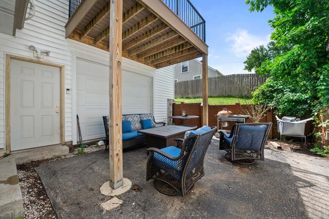W271N2641 Pear Tree LANE, Pewaukee, WI 53072