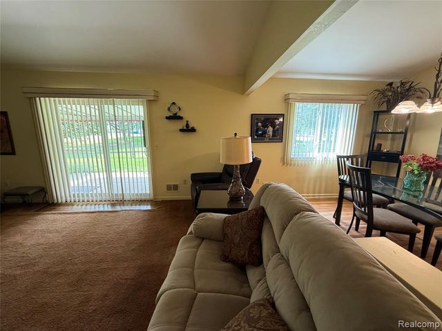 730 Country Club Dr Drive 36, Saint Clair Shores, MI 48082
