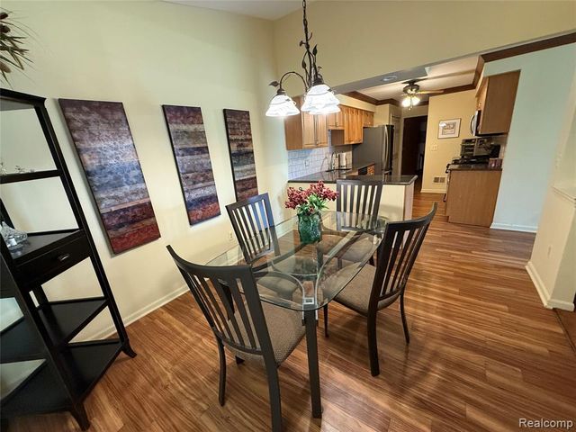 730 Country Club Dr Drive 36, Saint Clair Shores, MI 48082