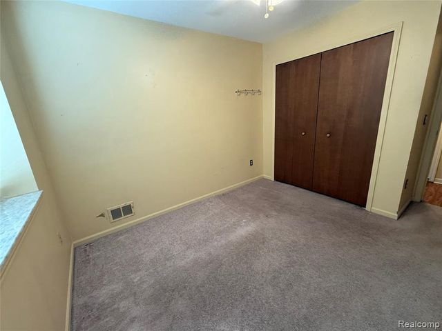 730 Country Club Dr Drive 36, Saint Clair Shores, MI 48082
