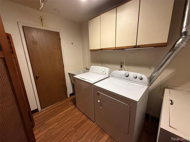 730 Country Club Dr Drive 36, Saint Clair Shores, MI 48082