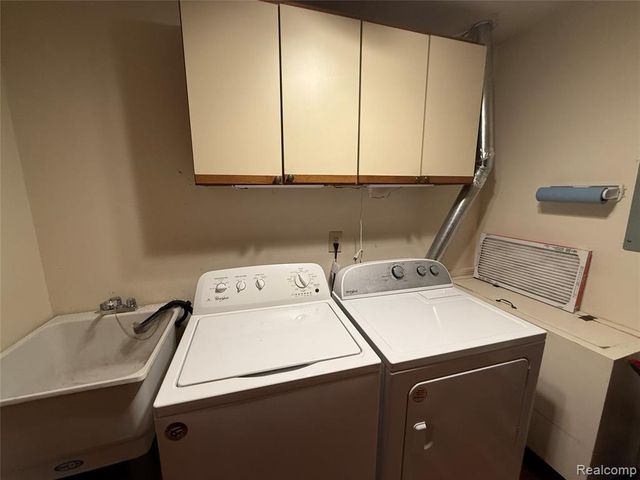 730 Country Club Dr Drive 36, Saint Clair Shores, MI 48082