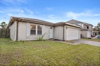 3030 Twin Creek Dr, Corpus Christi, TX 78414