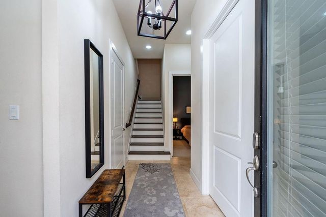 94 N Hutcheson Street, Houston, TX 77003