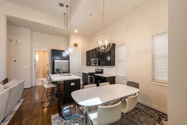 94 N Hutcheson Street, Houston, TX 77003