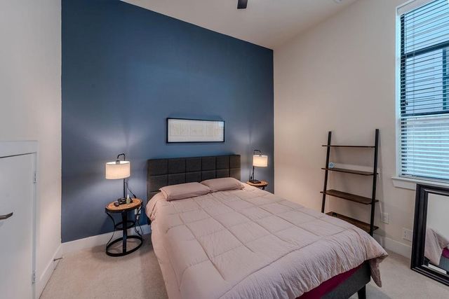 94 N Hutcheson Street, Houston, TX 77003