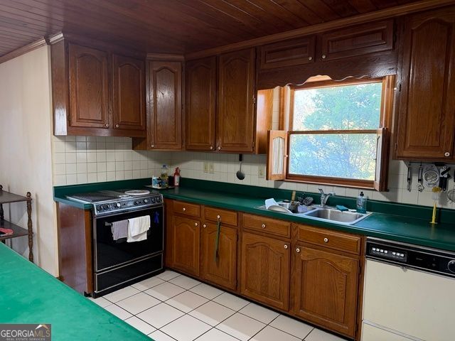 206 Ridge Circle, Dublin, GA 31021