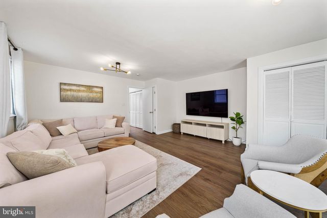 6991 SILVERWOOD ST, Philadelphia, PA 19128