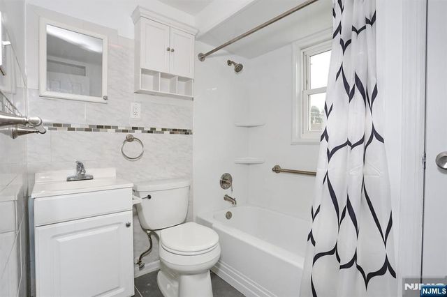 22 Falmouth Avenue 2, Elmwood Park, NJ 07407