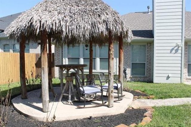 431 Twin Timbers Lane, Kemah, TX 77565