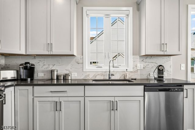 29 Norton Rd, Hillsborough Twp., NJ 08844