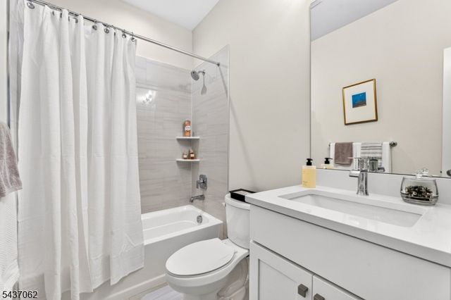 29 Norton Rd, Hillsborough Twp., NJ 08844