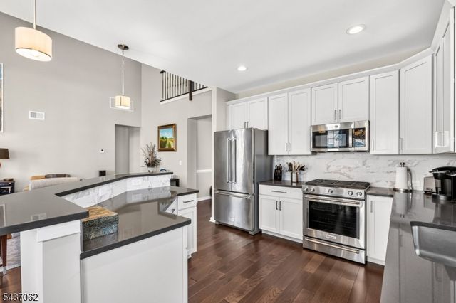 29 Norton Rd, Hillsborough Twp., NJ 08844