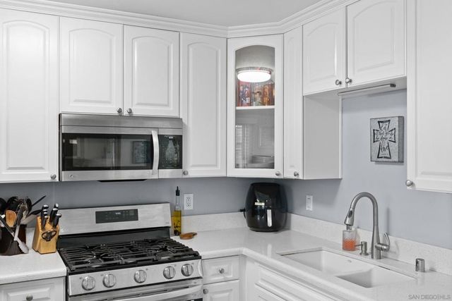 4950 Coronado 2, San Diego, CA 92107