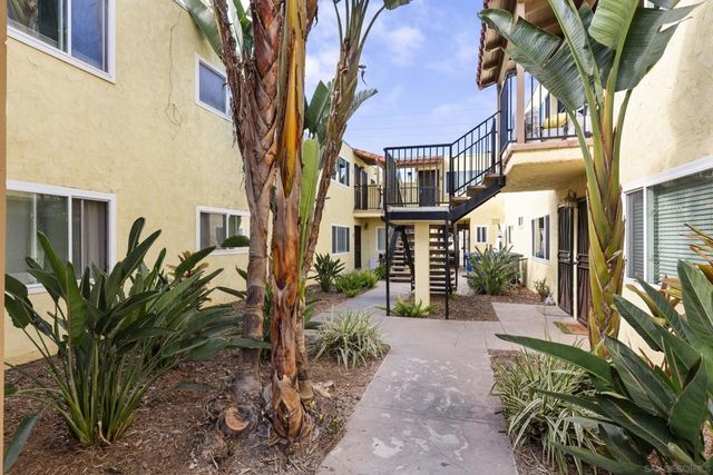 4950 Coronado 2, San Diego, CA 92107