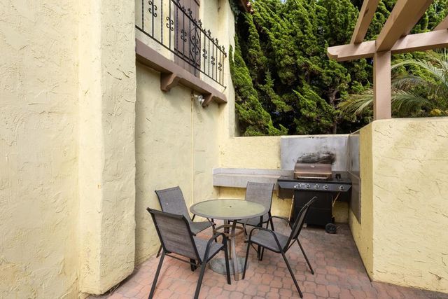 4950 Coronado 2, San Diego, CA 92107