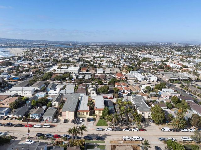 4950 Coronado 2, San Diego, CA 92107
