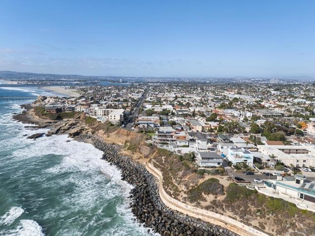 4950 Coronado 2, San Diego, CA 92107