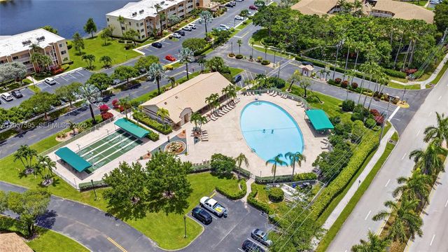7449 N Devon Drive 207, Tamarac, FL 33321