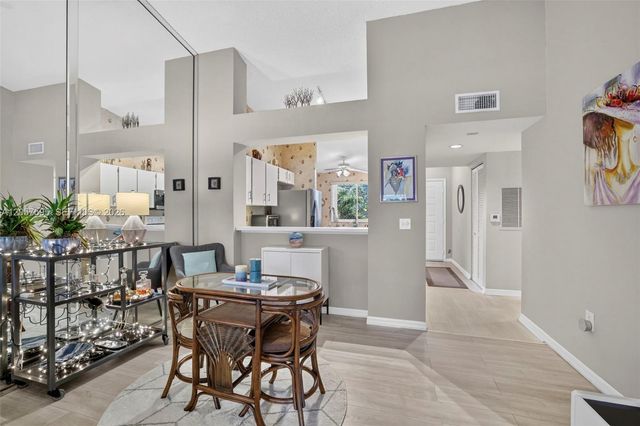 7449 N Devon Drive 207, Tamarac, FL 33321