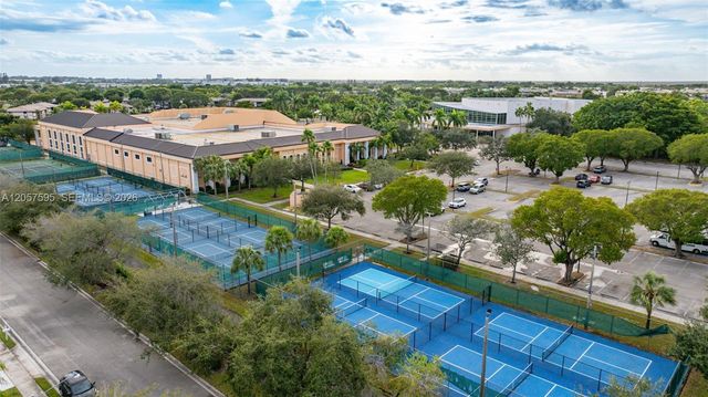 7449 N Devon Drive 207, Tamarac, FL 33321