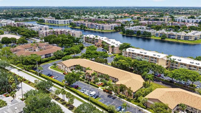 7449 N Devon Drive 207, Tamarac, FL 33321