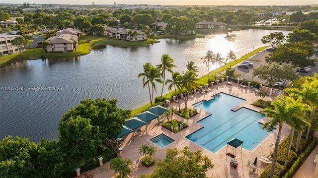 7449 N Devon Drive 207, Tamarac, FL 33321