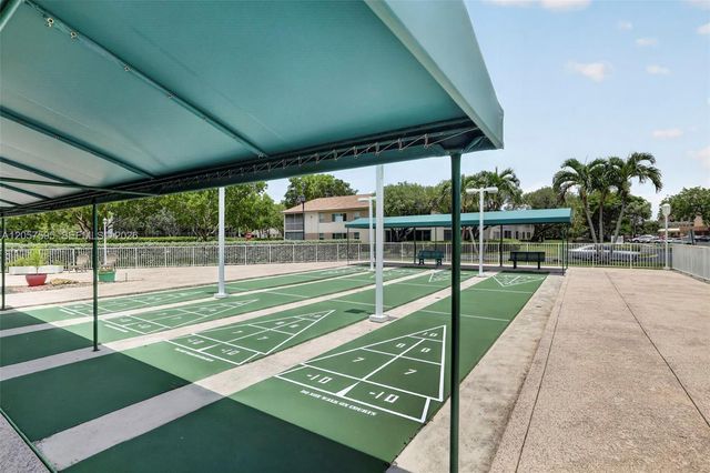 7449 N Devon Drive 207, Tamarac, FL 33321