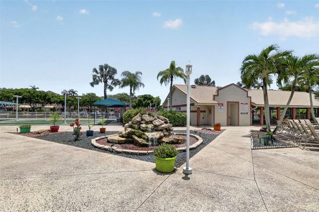 7449 N Devon Drive 207, Tamarac, FL 33321