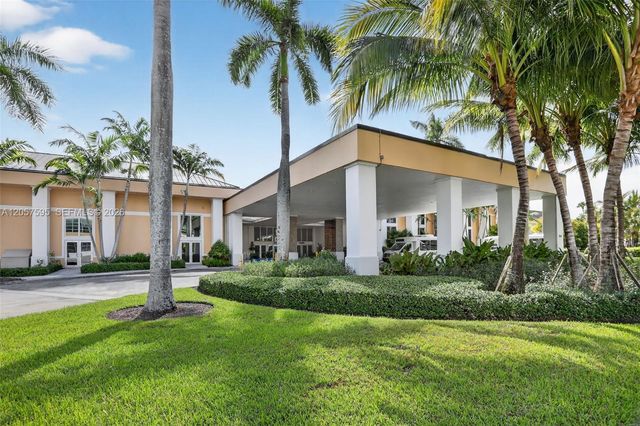 7449 N Devon Drive 207, Tamarac, FL 33321