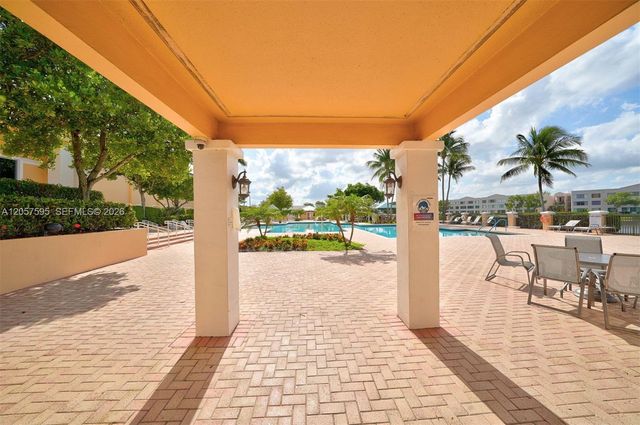 7449 N Devon Drive 207, Tamarac, FL 33321