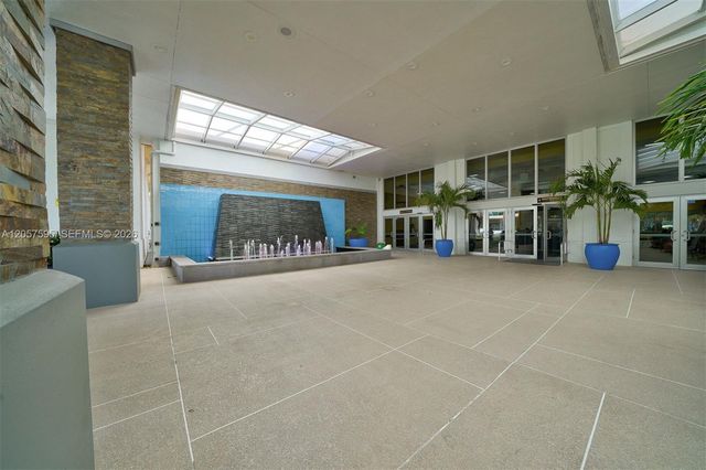 7449 N Devon Drive 207, Tamarac, FL 33321