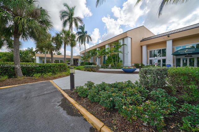 7449 N Devon Drive 207, Tamarac, FL 33321