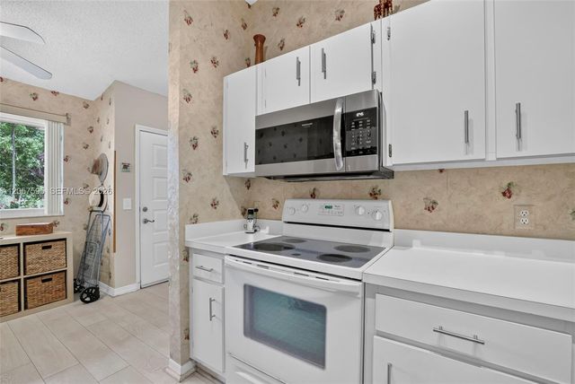 7449 N Devon Drive 207, Tamarac, FL 33321