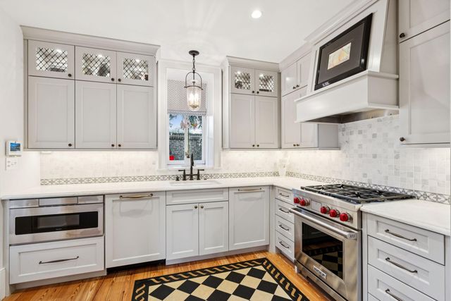 6 Saint Michaels Alley, Charleston, SC 29401