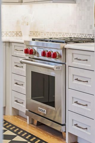 6 Saint Michaels Alley, Charleston, SC 29401