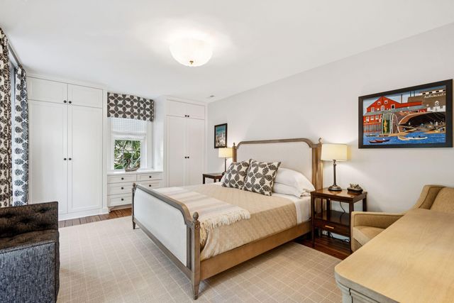 6 Saint Michaels Alley, Charleston, SC 29401