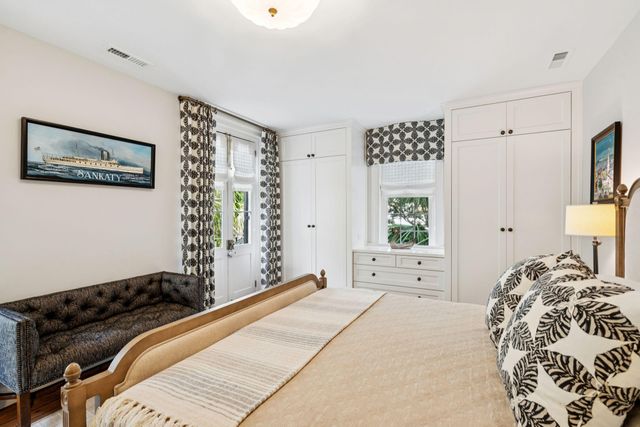 6 Saint Michaels Alley, Charleston, SC 29401