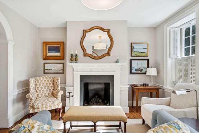 6 Saint Michaels Alley, Charleston, SC 29401