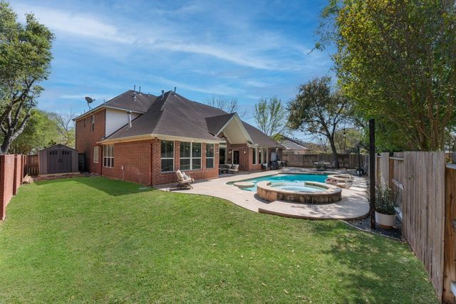 1627 Hill Spring Drive, Sugar Land, TX 77479