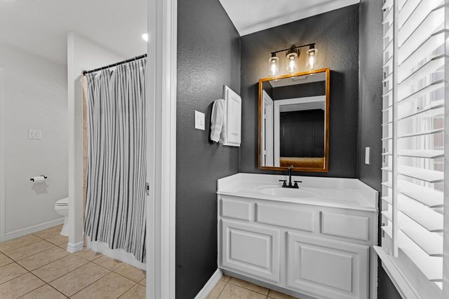 1627 Hill Spring Drive, Sugar Land, TX 77479