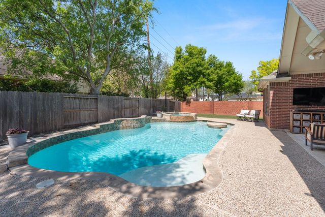 1627 Hill Spring Drive, Sugar Land, TX 77479