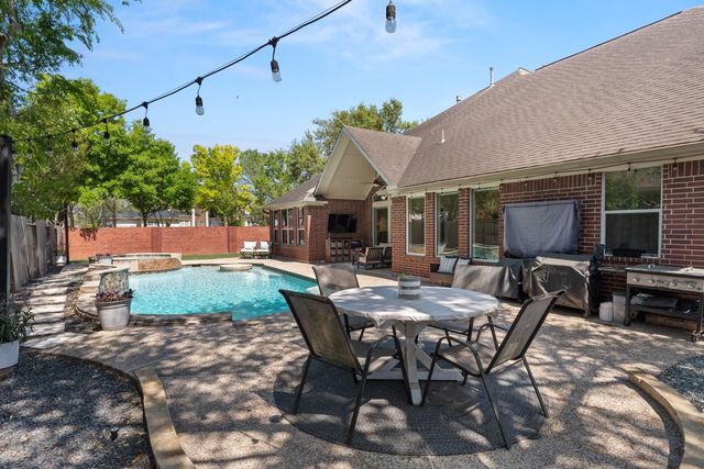 1627 Hill Spring Drive, Sugar Land, TX 77479