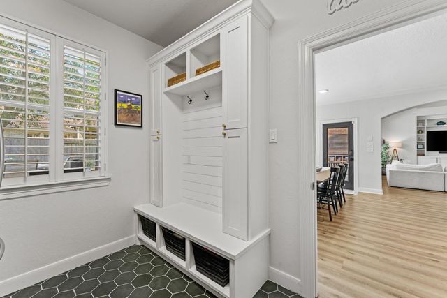 1627 Hill Spring Drive, Sugar Land, TX 77479